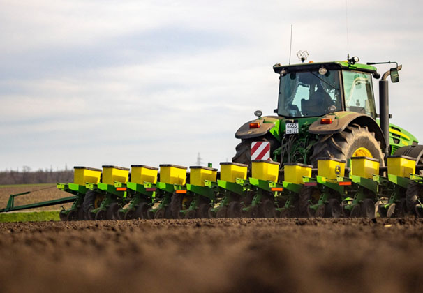 На полях «Прогресс Агро» стартовал сев подсолнечника