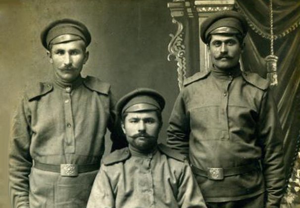 В семье Владимира Деревянко хранится фотография деда времен Первой мировой войны