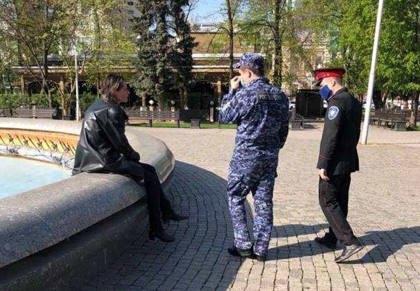 Задача мобильных отрядов самоконтроля – не выписать максимальное количество штрафов, а не допустить появление граждан на улицах