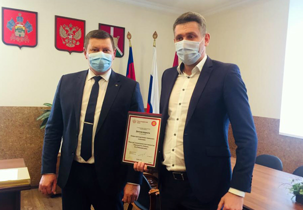 Глава района вручил знаки качества руководителям усть-лабинских предприятий