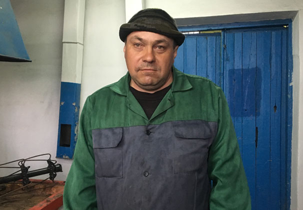 Двадцать лет в растениеводстве работает Василий Бухлов