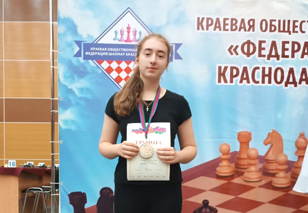 14-летняя шахматистка из Усть-Лабинска вышла в финал краевого чемпионата по шахматам в Краснодаре