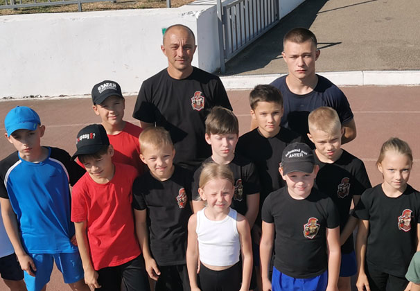 Воспитанники бойцовского клуба «Антей» сдали нормативы ГТО на стадионе «Кубань»