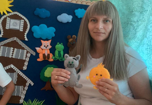 Устьлабинка Эмилия Редькина превращает фетр в развивающие панно для детской комнаты