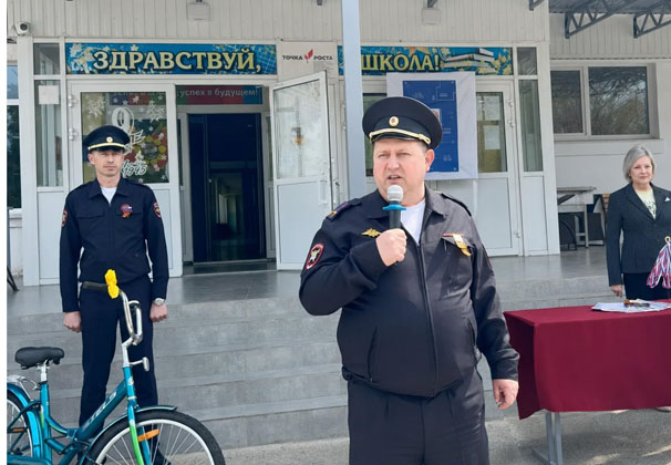 Начальник Госавтоинспекции ОМВД России по Усть-Лабинскому району Александр Кукленко на старте летних каникул обратился к родителям